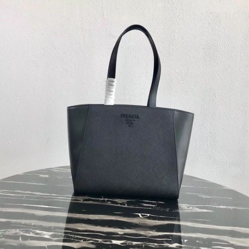 Кожена чанта Prada Embleme Saffiano 1BG288 черна