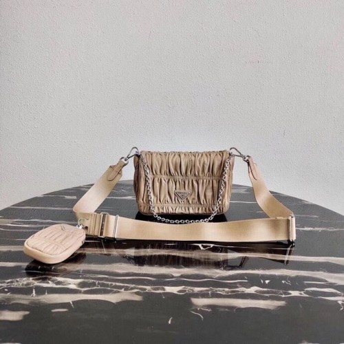 Prada Gaufre кожена чанта през рамо напа 1BD289 Бисквити