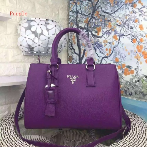 Чанта от зърнеста кожа Prada BL2970