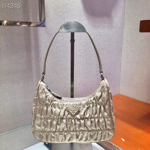 Мини чанта Prada от найлон и сафианова кожа 1NE204 цвят кайсия