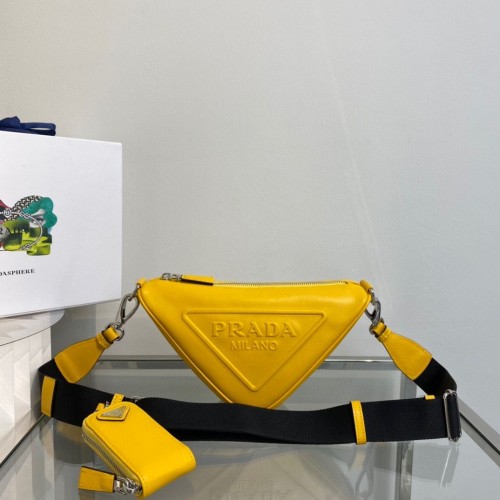 Чанта за през рамо от кожа напа с подплънки Prada 1BH190 жълта