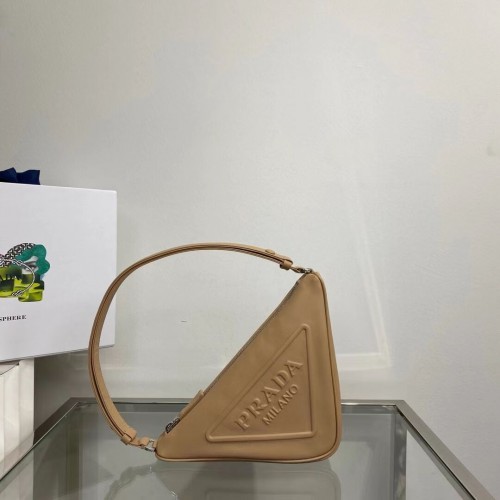 Дамска чанта от кожа напа Prada 1BE003 Biscuits