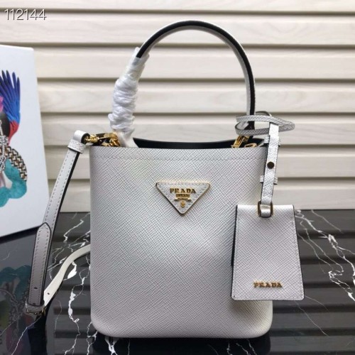 Prada Panier малка оригинална чанта Saffiano 1BA217 бяла