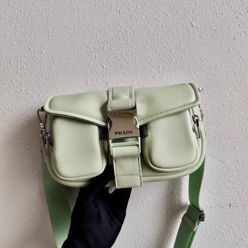 Чанта Prada Pocket от найлон и четкана кожа 1BD295 зелена
