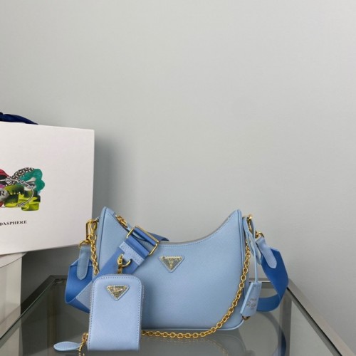 Чанта за през рамо Prada Re-Edition 2005 Saffiano 1BH204 в небесно синьо