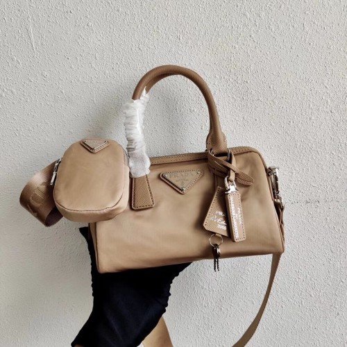 Чанта Prada Re-Edition 2005 с горна дръжка 1PR846, цвят кайсия