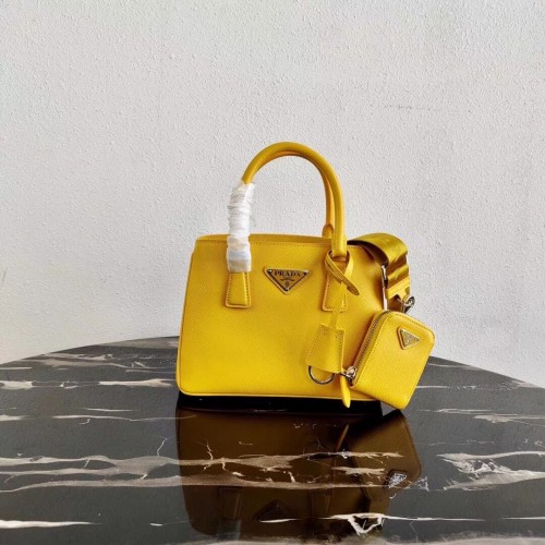Кожена мини чанта Prada Saffiano 1BA296 жълта