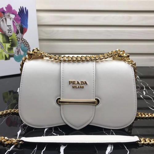Кожена чанта за рамо Prada Sidonie 1BD184 бяла