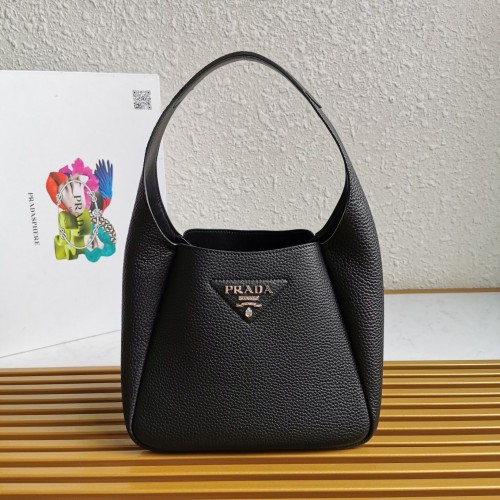 Оригинална кожена чанта Prada 1BC127 черна