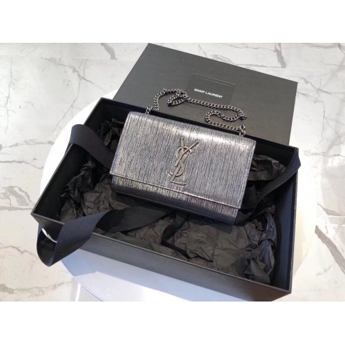 Чанта за рамо SAINT LAURENT Kate Silver Wire с релефен крокодилски мотив 474366 Сребриста