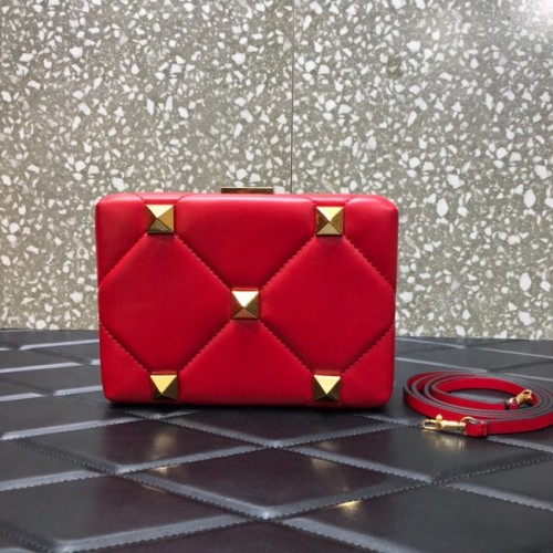 VALENTINO GARAVANI Римски шпилки от овча кожа Napa 0659 червени