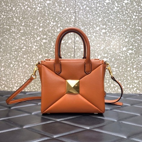 VALENTINO GARAVANI малка чанта от овча кожа One Stud XW0B0K59 кафява