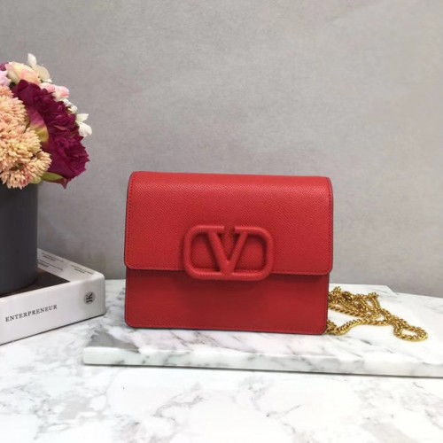 VALENTINO Оригинална кожена чанта с верижка 069 червена