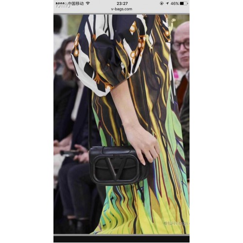 VALENTINO Оригинална кожена чанта за рамо V0032A черна