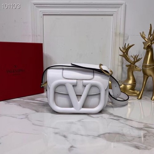 VALENTINO Оригинална кожена чанта за рамо V0032A бяла
