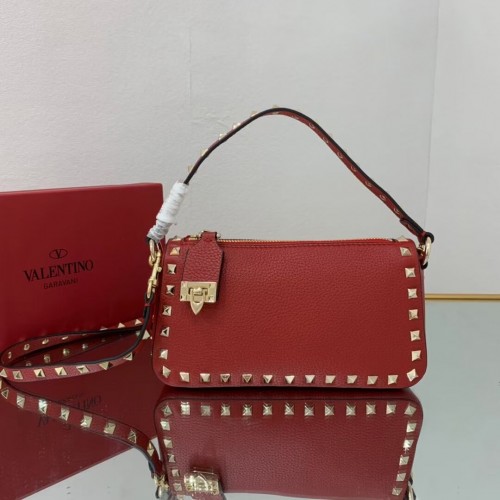 VALENTINO Оригинална кожена чанта за през рамо V4700 червена