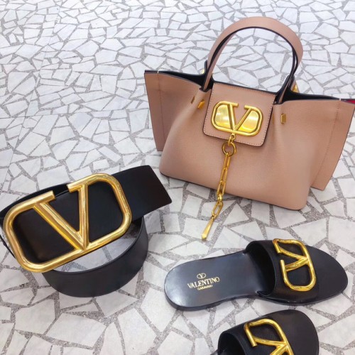 VALENTINO Оригинална кожена чанта 2070 светло розова