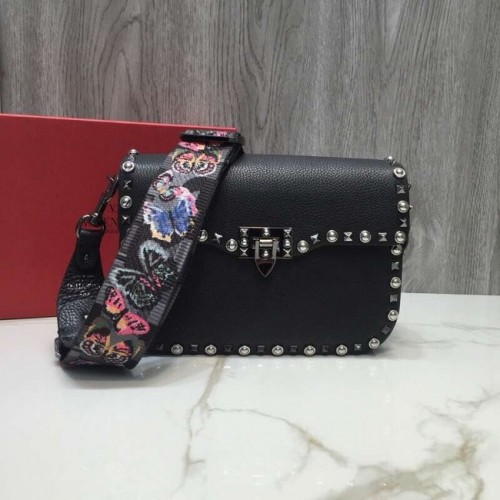 VALENTINO Rockstud чанта през рамо от зърнеста кожа 0936B черна