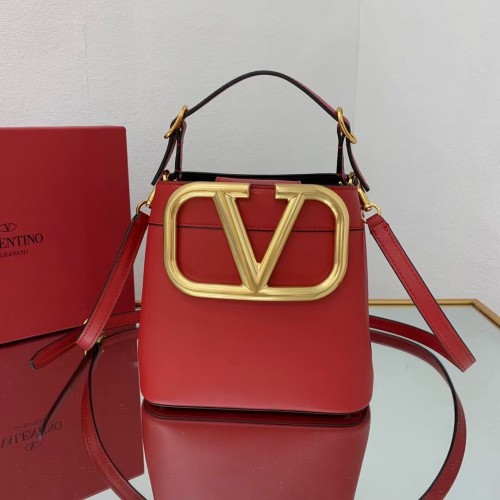 Чанта от телешка кожа VALENTINO V0754 червена