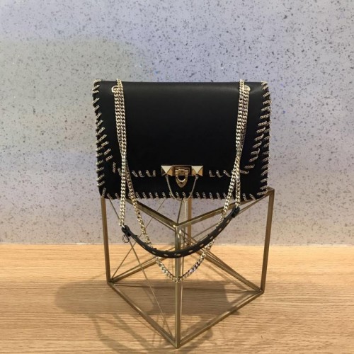 Кожена чанта VALENTINO черна 2046 златна верижка