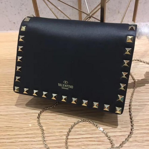 Кожена чанта Valentino Garavani Rockstud 01327 черна