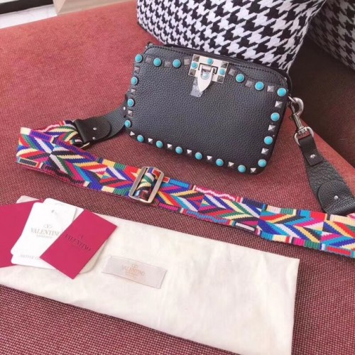 Valentino Garavani Rockstud кожена чанта за рамо B7279 черна