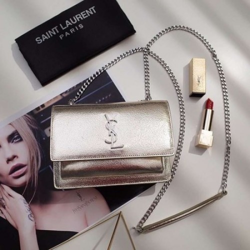 Чанта за рамо от телешка кожа Yves Saint Laurent 452157 Златна