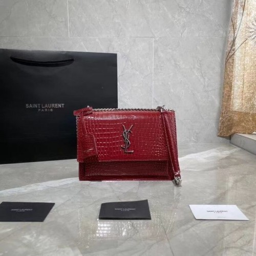 Чанта през рамо от телешка кожа Yves Saint Laurent Y542206A, червено-сребрист метал