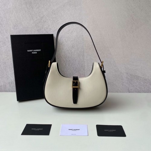 Yves Saint Laurent LE FERMOIR HOBO ЧАНТА ОТ БЛЕСТЯЩА КОЖА 6726152 BLANC VINTAGE&черно