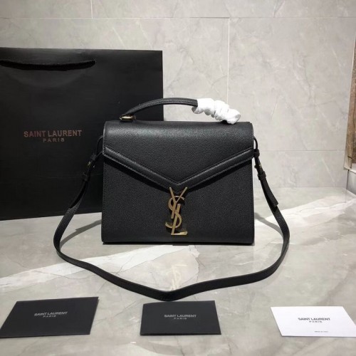Чанта Yves Saint Laurent CASSANDRA с горна дръжка, среден размер, от релефна кожа Grain de Poudre, Y578000, черна