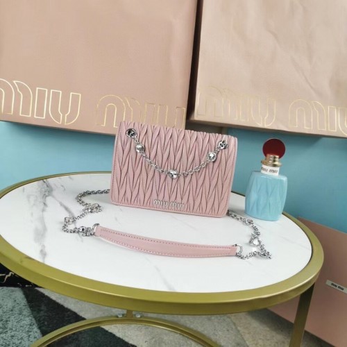 Чанта през рамо от кожа напа Miu Miu Matelasse 5AC065 розова