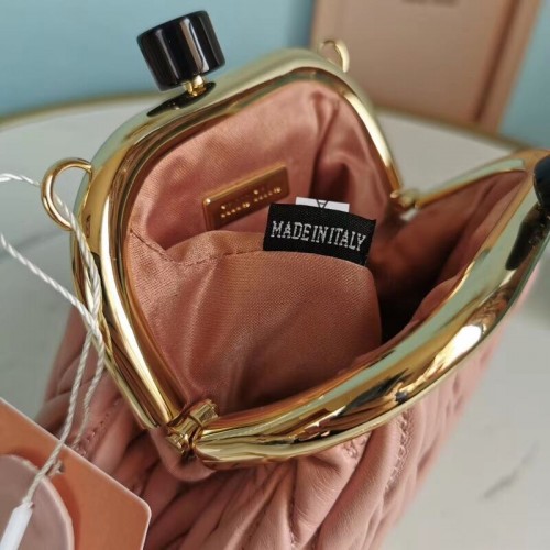 Мини чанта през рамо от кожа Nappa Matelasse 5BB017S розова